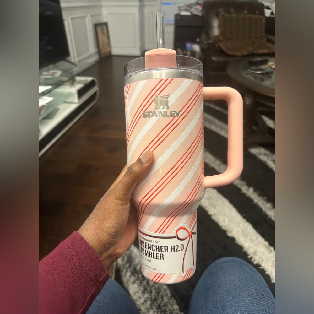 Stanley Strawberry Twist BNWT 40oz Quencher